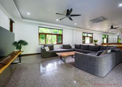 4 Bed House For Rent In Bang Saray - Ocean View