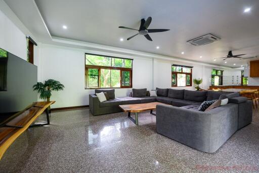 4 Bed House For Rent In Bang Saray - Ocean View