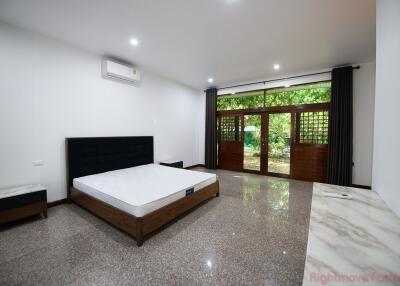 4 Bed House For Rent In Bang Saray - Ocean View