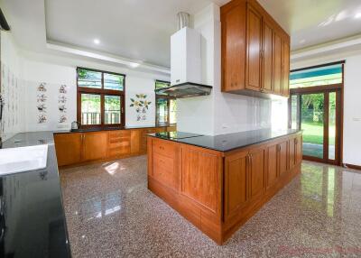 4 Bed House For Rent In Bang Saray - Ocean View