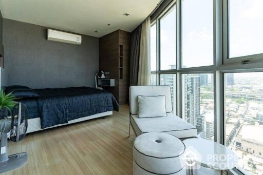 1-BR Condo at Sky Walk Residences near BTS Phra Khanong