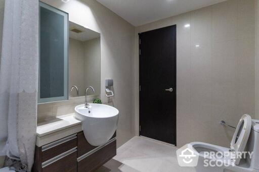 1-BR Condo at Sky Walk Residences near BTS Phra Khanong