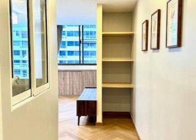 3-BR Condo at Supalai Place Sukhumvit 39 near BTS Phrom Phong