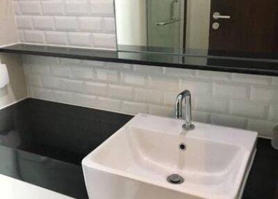 1-BR Condo at Wish Signature Midtown Siam near BTS Ratchathewi