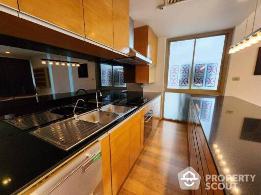 2-BR Condo at Ficus Lane Condominium near BTS Phra Khanong