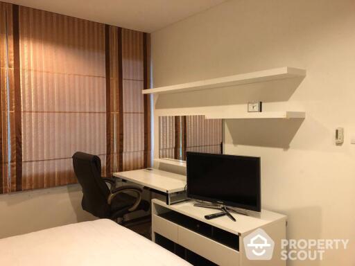 1-BR Condo at Villa Sathorn near BTS Krung Thon Buri