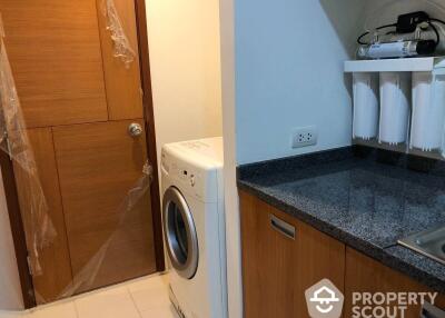 1-BR Condo at Villa Sathorn near BTS Krung Thon Buri