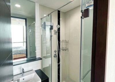 1-BR Condo at Wish Signature Midtown Siam near BTS Ratchathewi