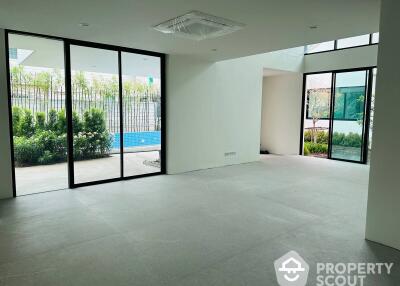 4-BR House near BTS Phra Khanong