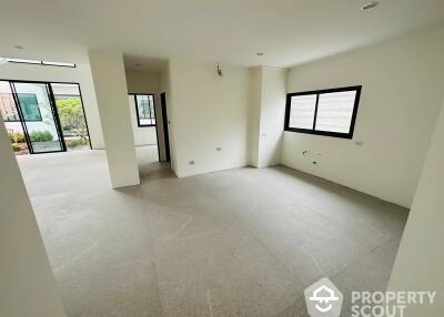 4-BR House near BTS Phra Khanong