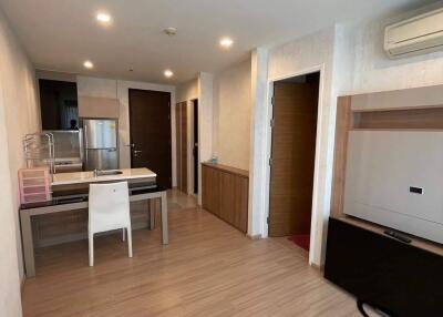 1-BR Condo at Rhythm Sukhumvit 50 near BTS On Nut