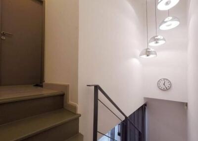 1-BR Condo at Ideo Mobi Sukhumvit 81 near BTS On Nut