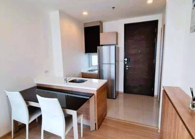 1-BR Condo at Rhythm Sukhumvit 50 near BTS On Nut