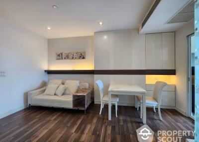 1-BR Condo at The Room Sukhumvit 62 near BTS Punnawithi