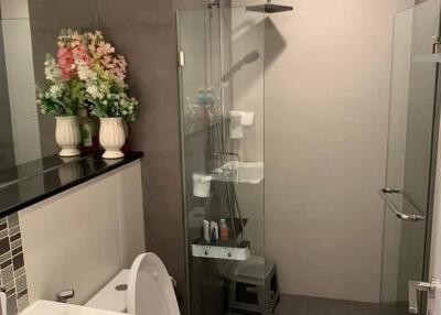 2-BR Condo at Urbano Absolute near BTS Krung Thon Buri