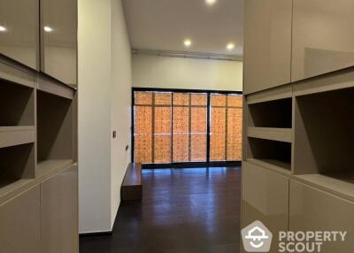 3-BR Condo at Park Origin Thonglor near BTS Thong Lor