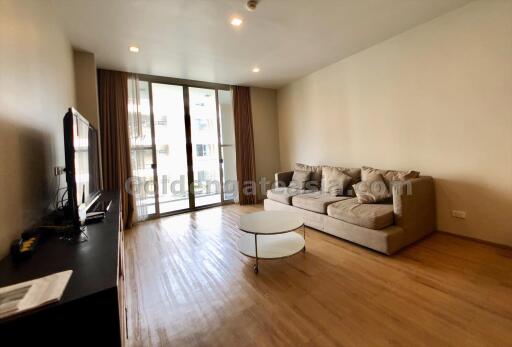 2 Bedrooms Furnished Apartment - walk to Asok BTS