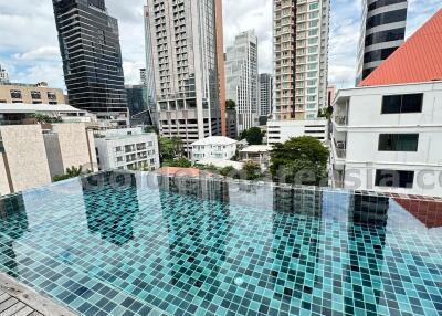 2 Bedrooms Furnished Apartment - Sukhumvit 24, Phrom Phong BTS