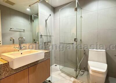 2 Bedrooms Furnished Apartment - Sukhumvit 24, Phrom Phong BTS