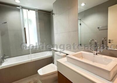 2 Bedrooms Furnished Apartment - Sukhumvit 24, Phrom Phong BTS