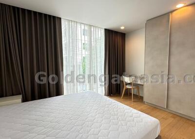 2 Bedrooms Furnished Apartment - Sukhumvit 24, Phrom Phong BTS