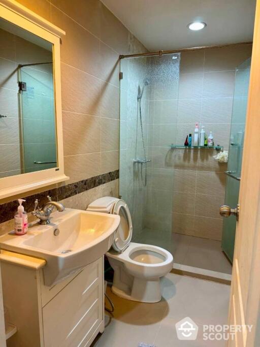 1-BR Condo at The Crest Phahonyothin 11 near BTS Ari