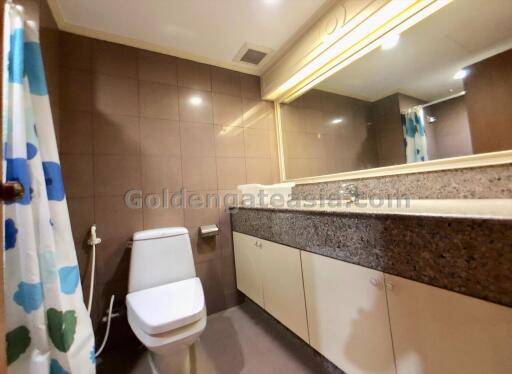 2 Bedrooms Furnished Condo - Sukhumvit 16, Asok BTS, Sukhumvit MRT