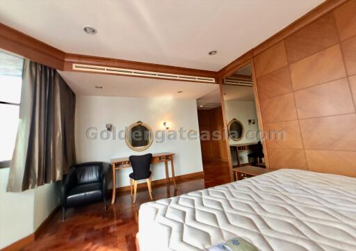 2 Bedrooms Furnished Condo - Sukhumvit 16, Asok BTS, Sukhumvit MRT