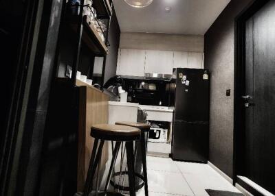 1-BR Condo at Life One Wireless near BTS Phloen Chit