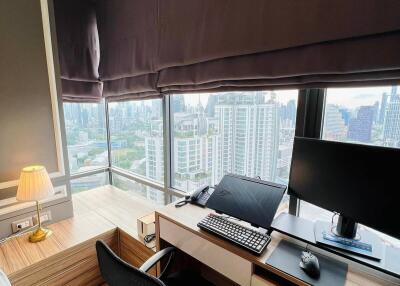 2-BR Condo at Rhythm Sukhumvit 42 near BTS Ekkamai