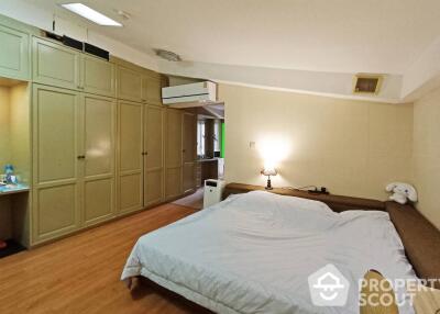 4-BR Condo at Premier Condominium near BTS Phrom Phong