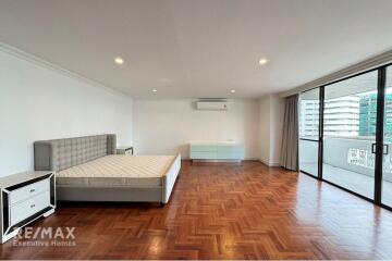 "Luxury 3-Bed, 3-Bath Condo in Vibrant Watthana, Bangkok"