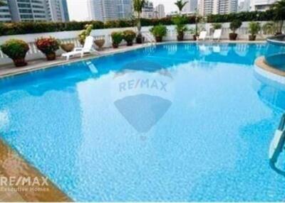 For rent pet friendly apartment 2+1 beds in Sukhumvit 22 BTS Phrompong