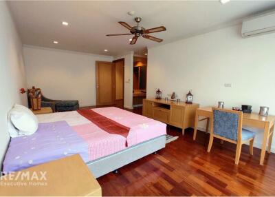 For rent pet friendly apartment 2+1 beds in Sukhumvit 22 BTS Phrompong