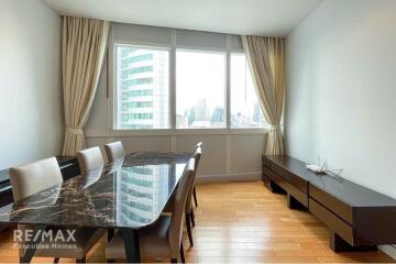 "Millennium Residence: Luxurious 3-Bed Condo in Bangkok"