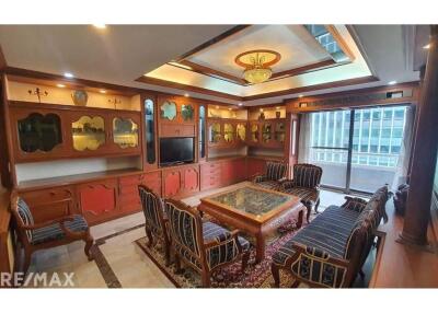 Spacious 3-Bed Condo in Bangkok