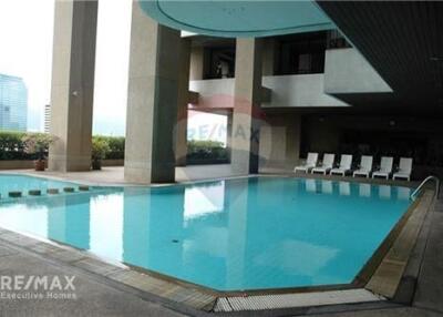 Spacious 3-Bed Condo in Bangkok