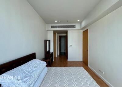 "Luxurious 2-BR Condo in Prime Khlong Toei, Bangkok"