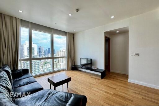 "Luxurious 2-BR Condo in Prime Khlong Toei, Bangkok"