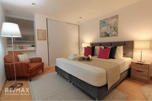 "Elegant 3-Bedroom Condo at Bann Ananda, Bangkok"