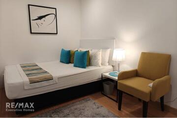 "Elegant 3-Bedroom Condo at Bann Ananda, Bangkok"