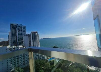 Balcony with ocean view