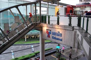 Entrance to BTS Ekkamai station