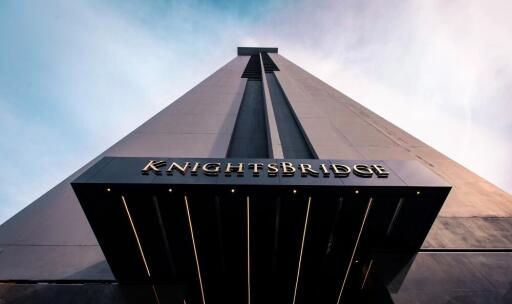 Front view of Knightsbridge building