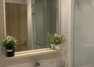 Modern bathroom with mirror and sink