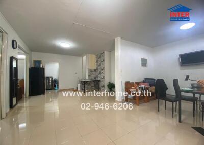 spacious living and dining area