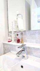 Modern bathroom with sink and mirror