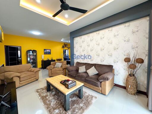 3 Bedrooms House East Pattaya H011890