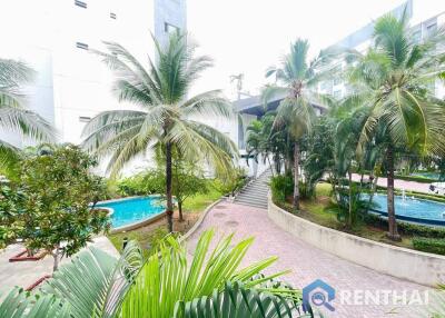 Affordable 1bed Condo in Pattayas Arcadia Beach Resor