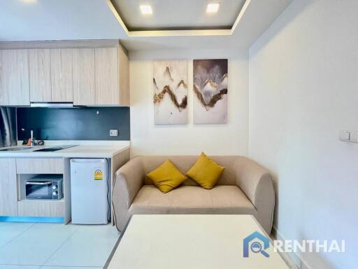 Affordable 1bed Condo in Pattayas Arcadia Beach Resor